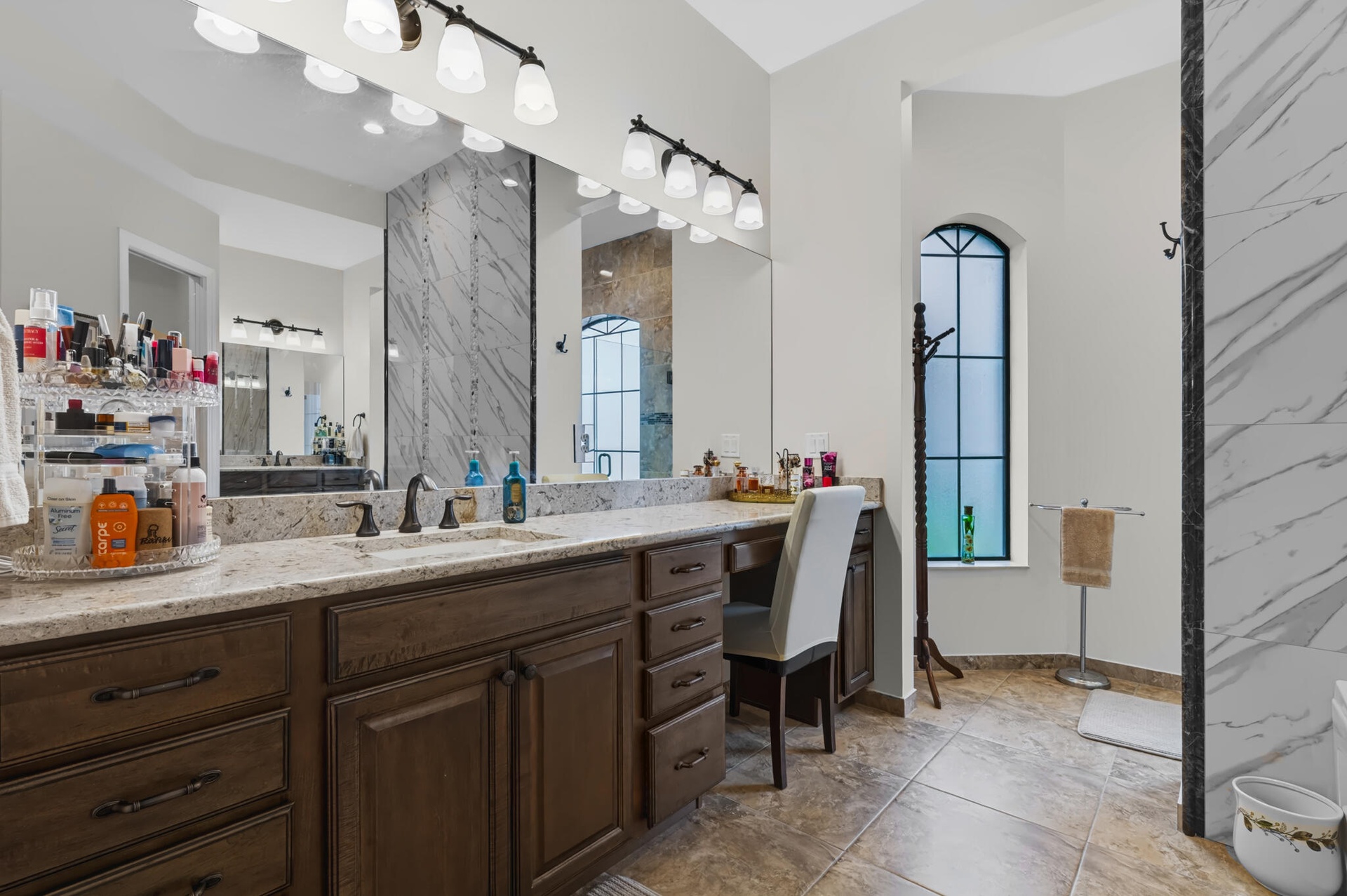 Dual Vanities and Natural Light