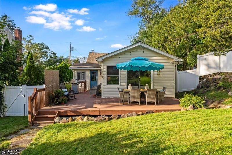 Deck with Patio Furniture