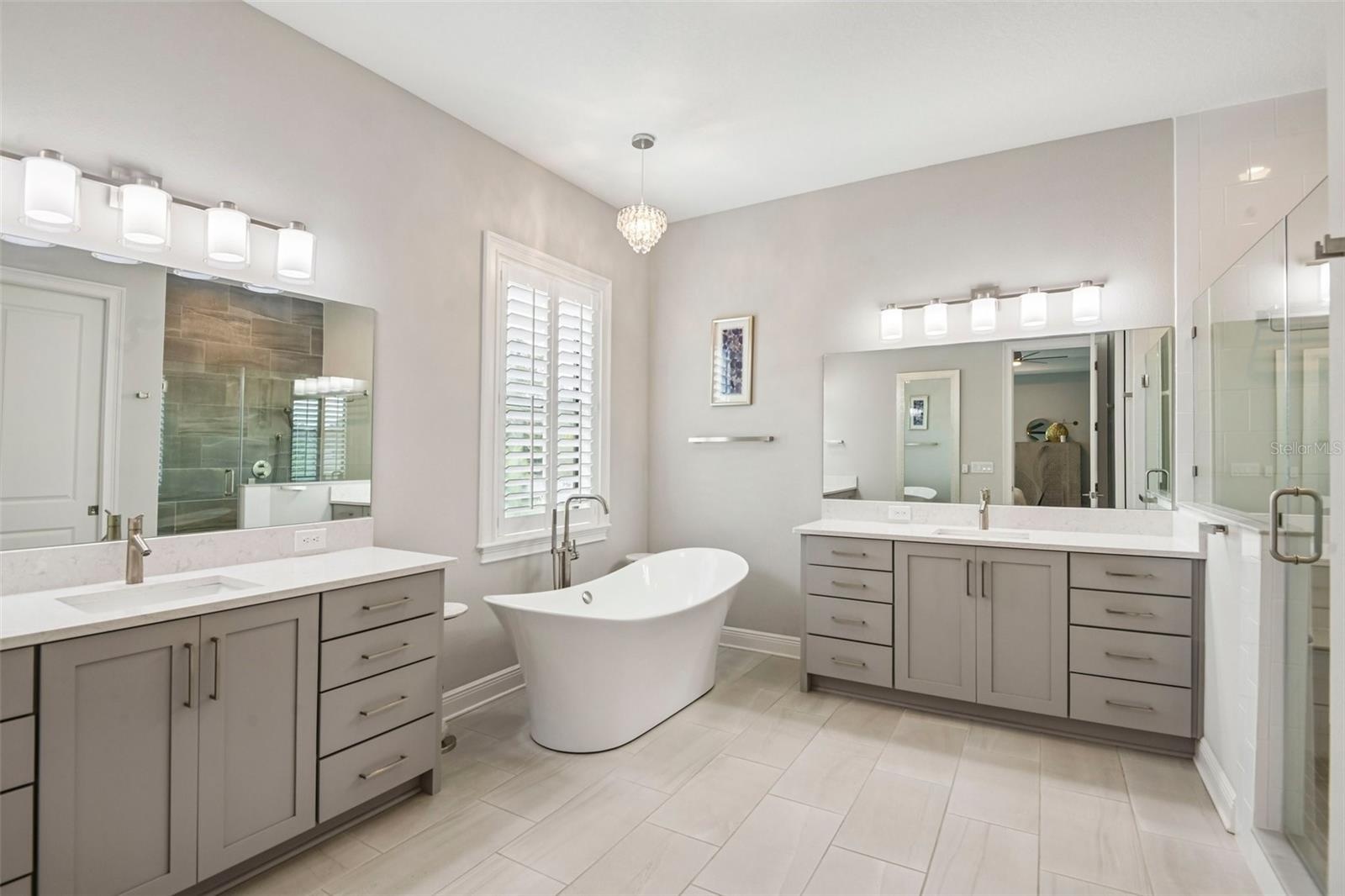 Primary En Suite Bathroom