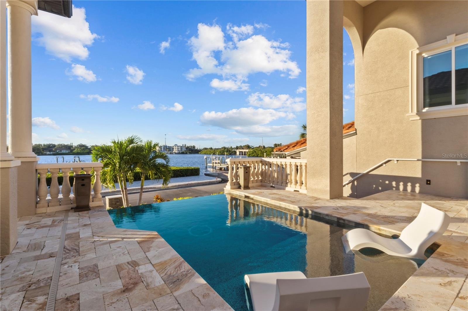A Poolside Setting Made for Entertaining