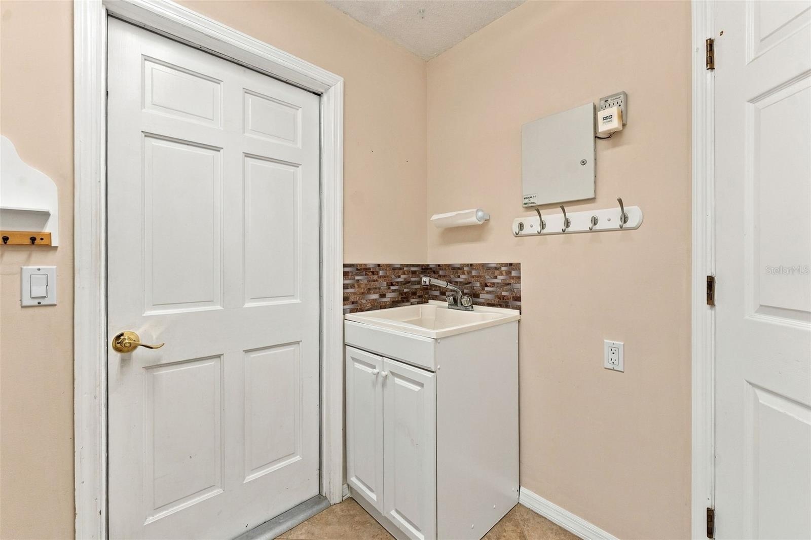 utility/laundry room