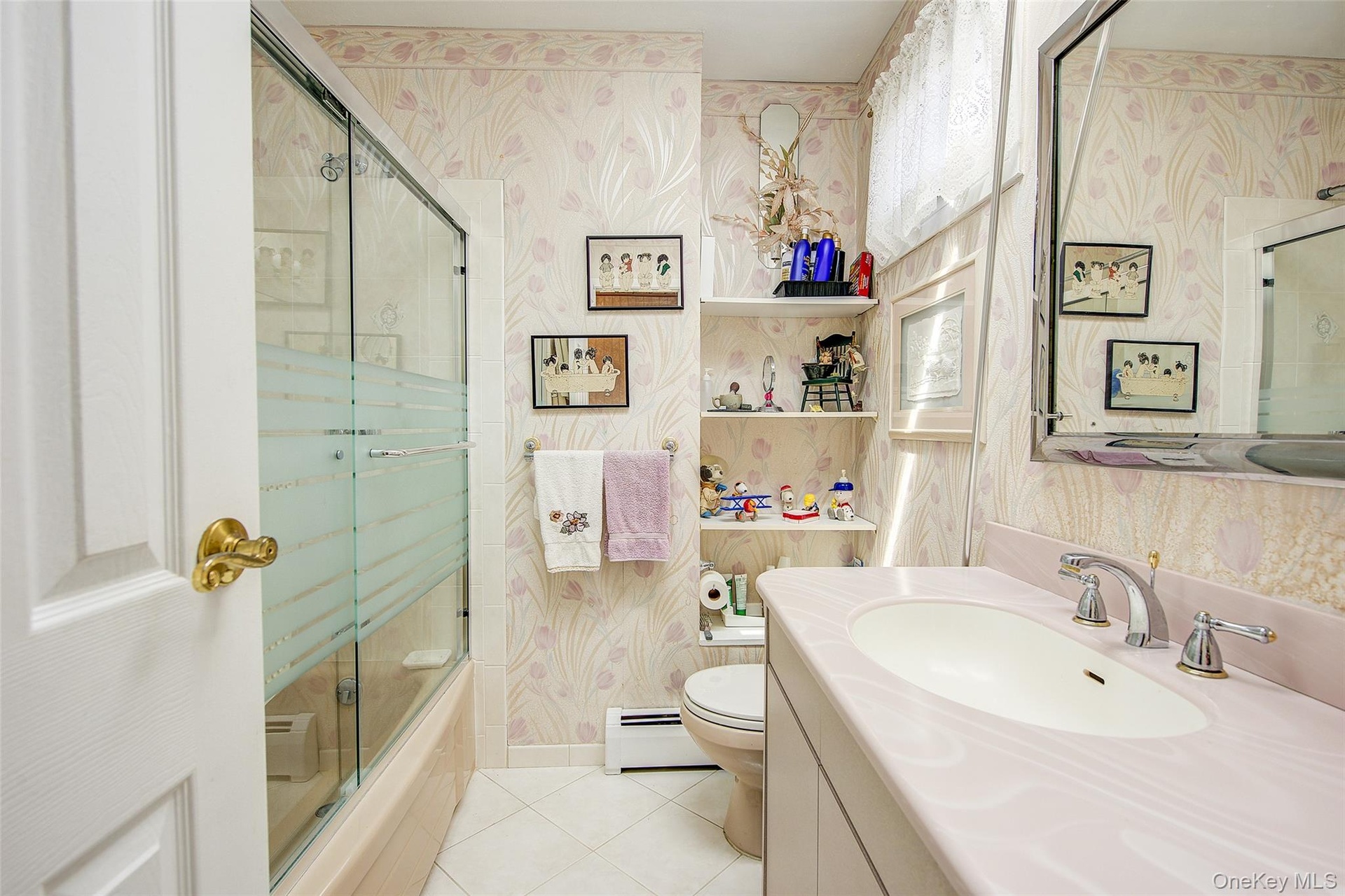 2nd of 2 Full bathrooms on the second floor. (Wow ... that's a lot of 2's. )