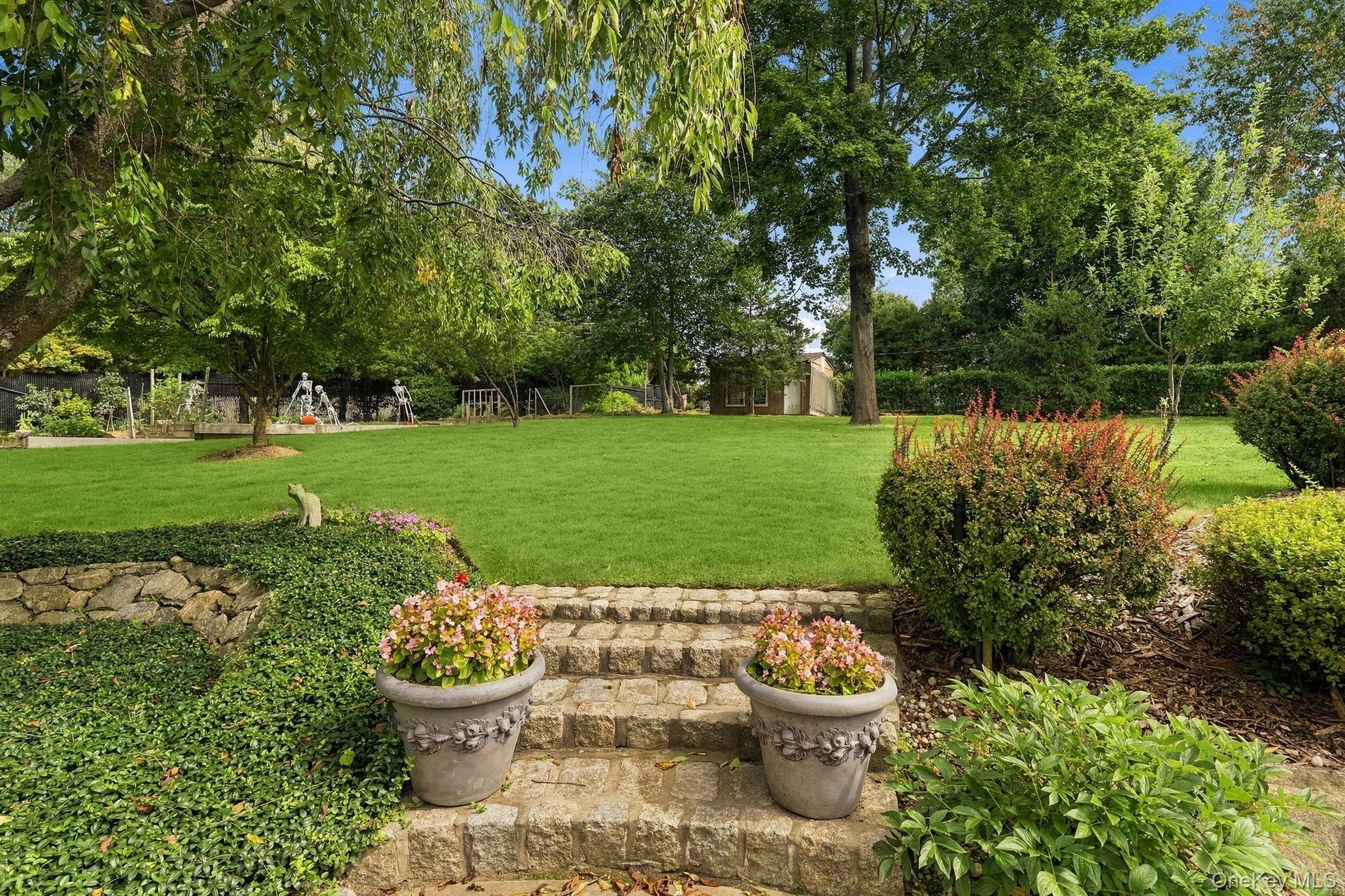 A beautifully appointed exterior with a gracious arrival.