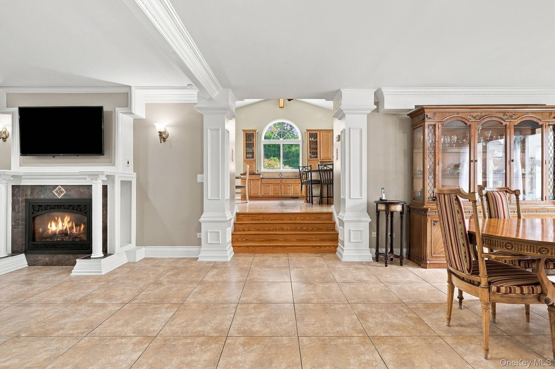 A comfortable gathering space where refined details meet everyday living.