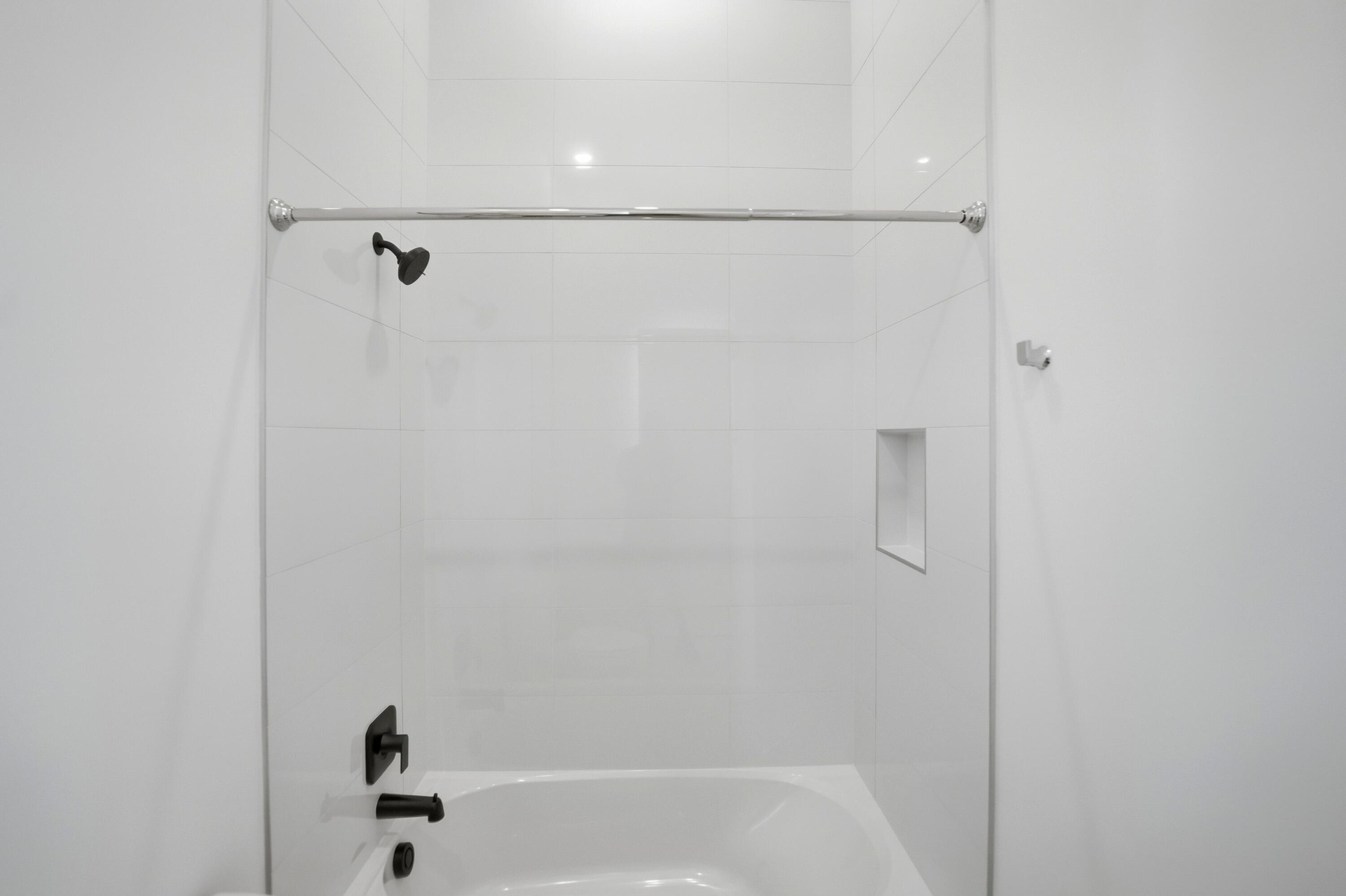 Prices, dimensions and features may vary and are subject to change. Photos are for illustrative purposes only.
