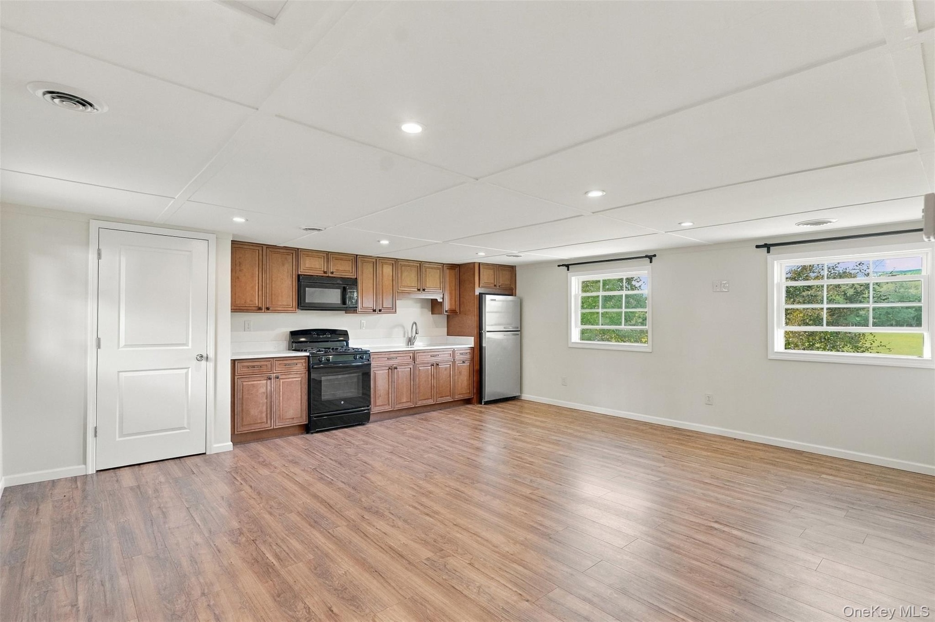 Updated cottage apartment with open concept living