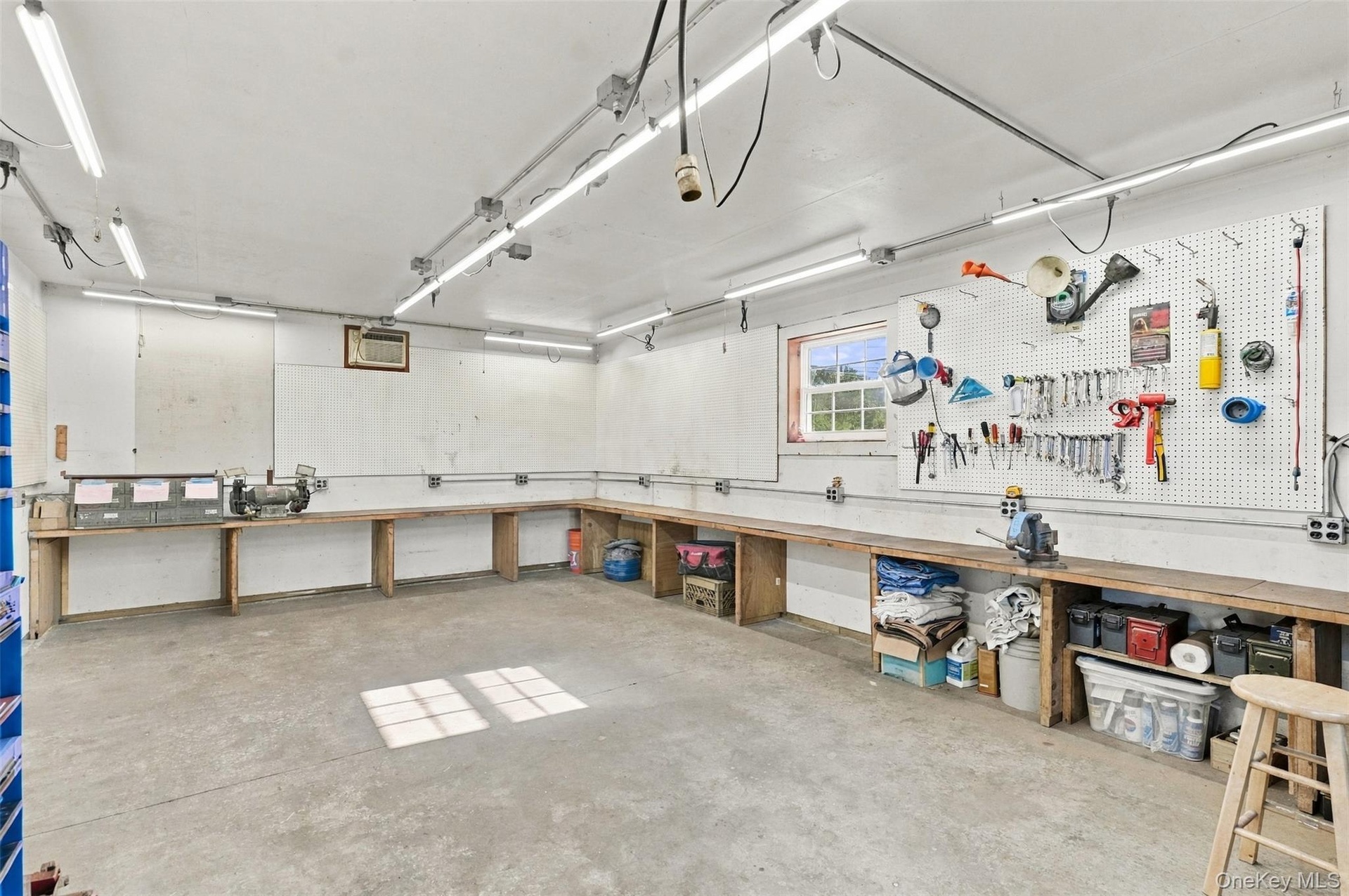 electric, shelving, pegboard storage