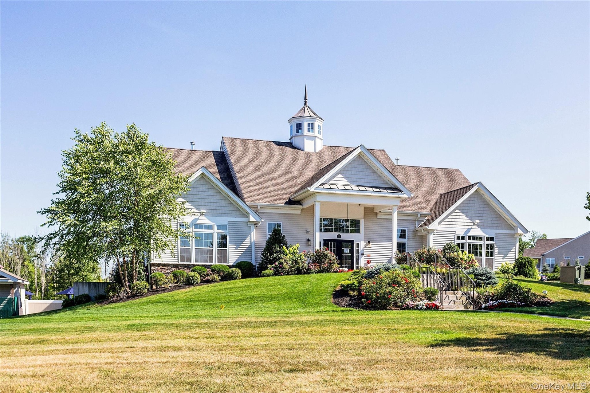 Fabulous Clubhouse