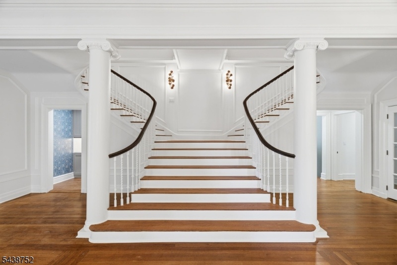 Grand Staircase