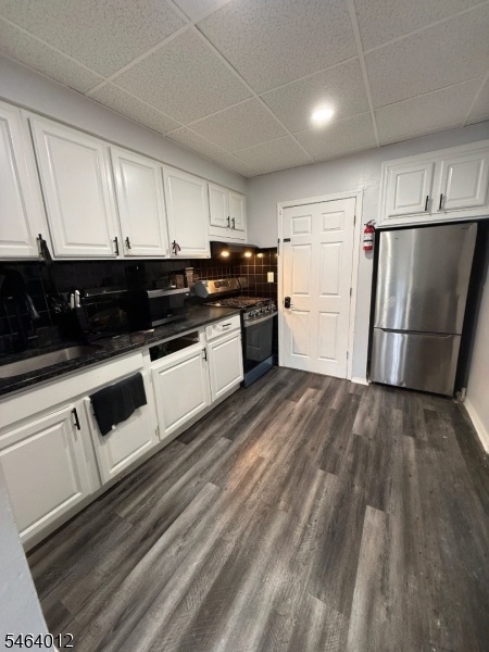 1ST FLOOR KITCHEN