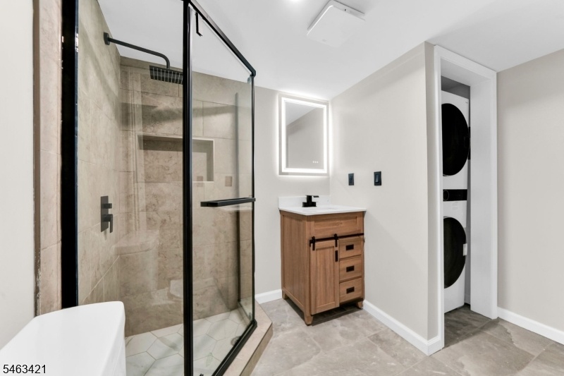 Bathhrom/Laundry