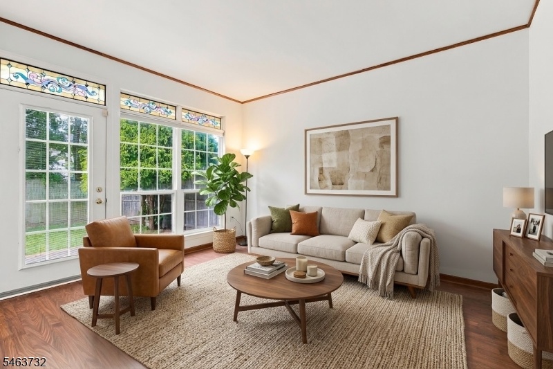 Family room VS