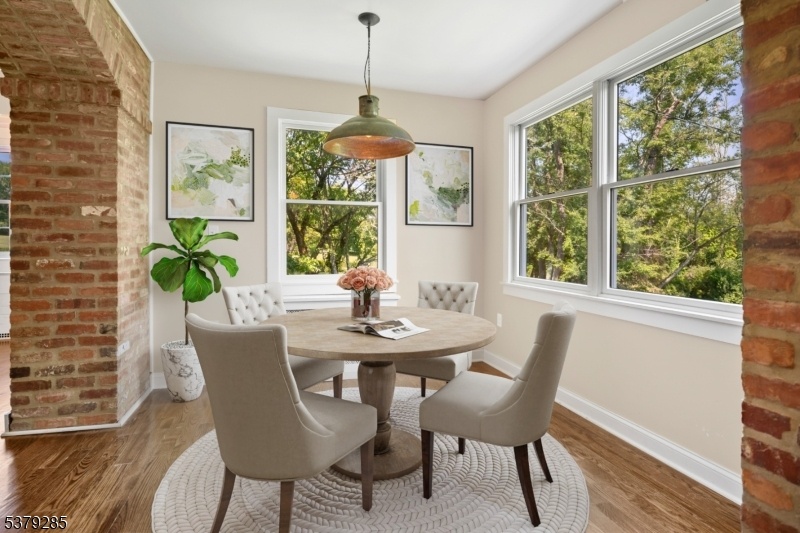 Staged Breakfast Nook