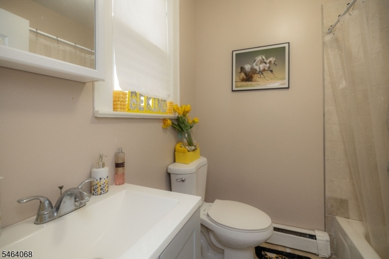 Unit 2 Bathroom