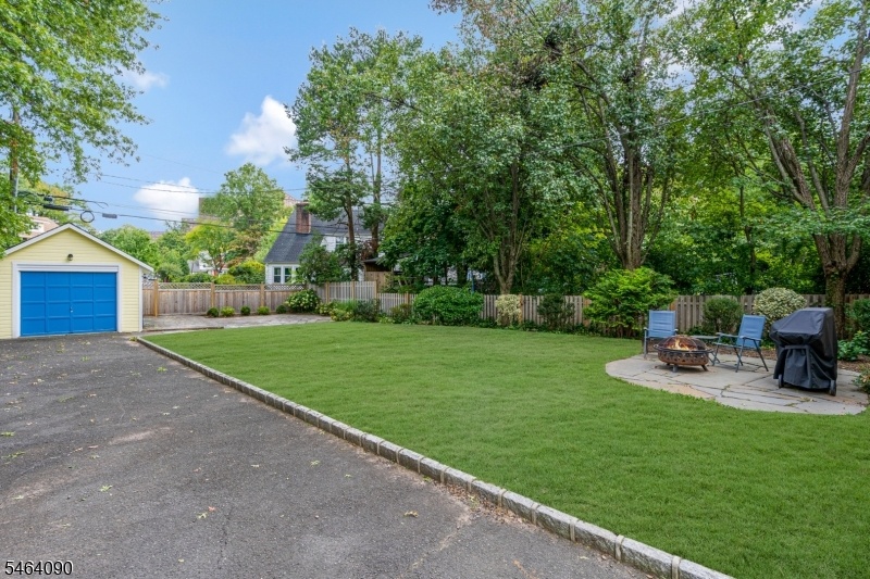 Backyard - virtually enhanced