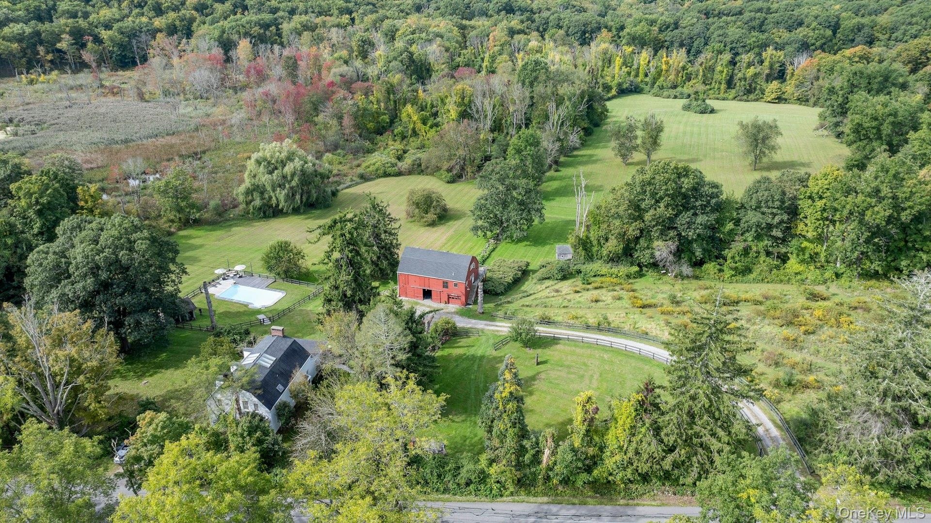 Incomparable  land for horses, farming, hiking or just to enjoy the quiet and privacy