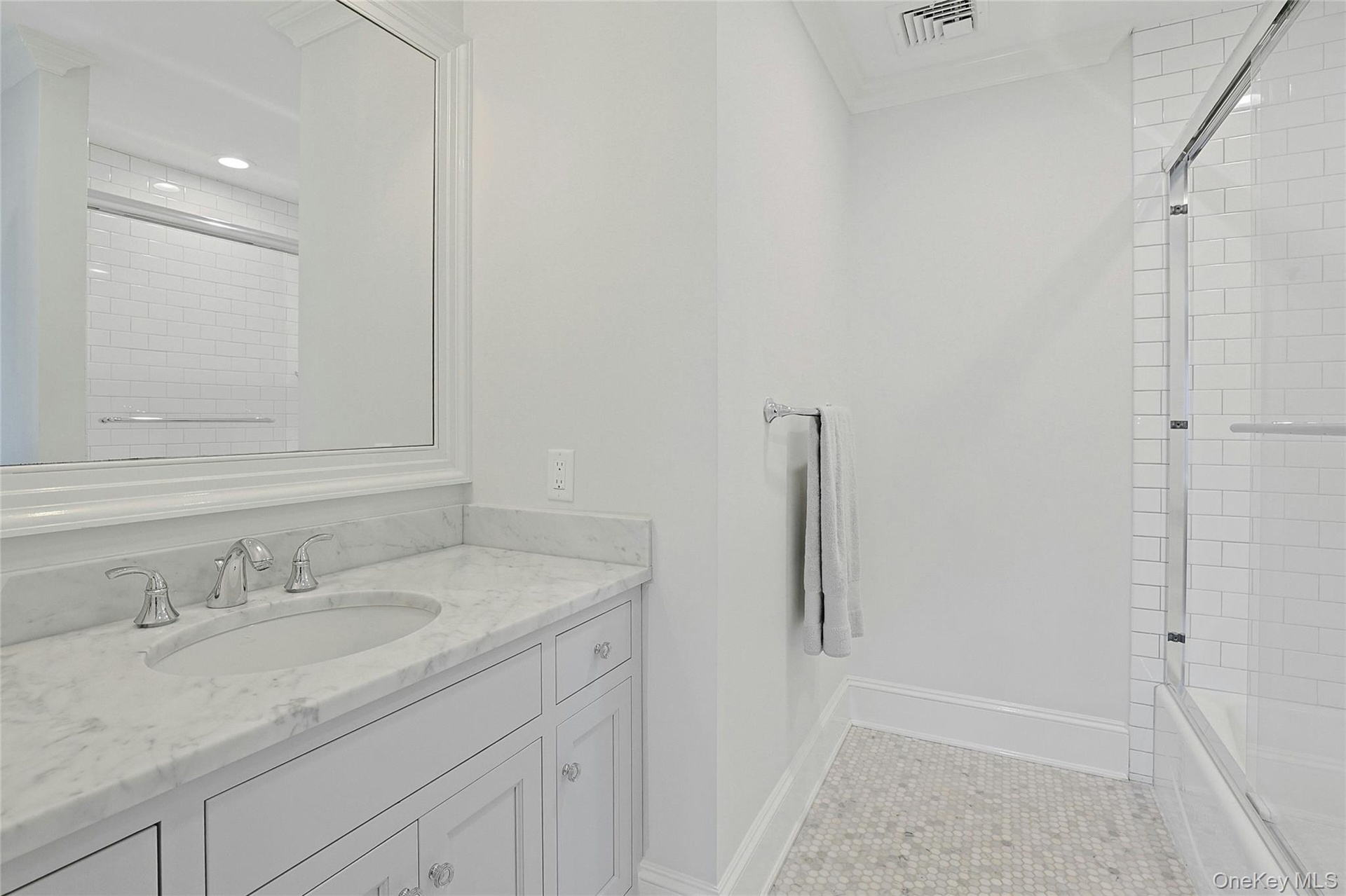 4rth Bathroom en suite