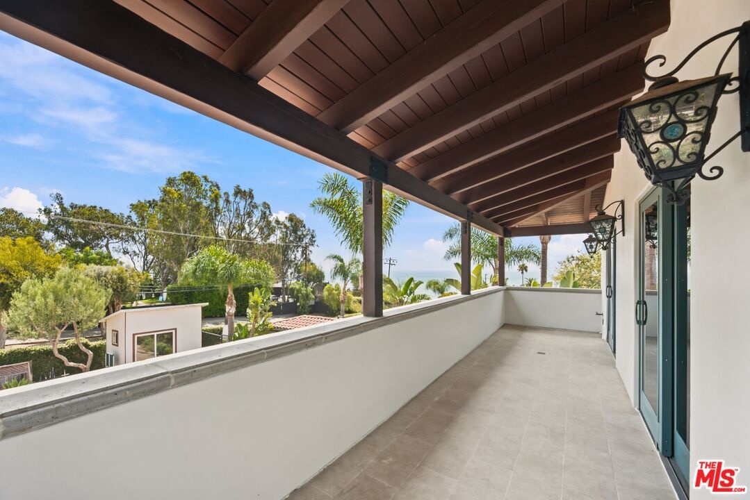 Bedroom 3&4 Balcony