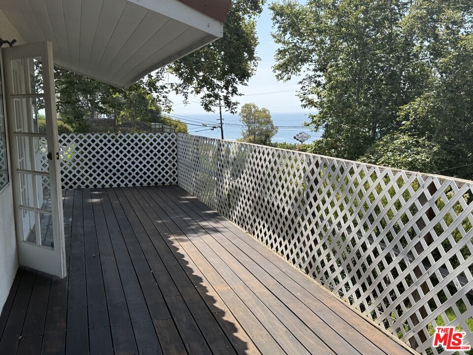Guest House Patio