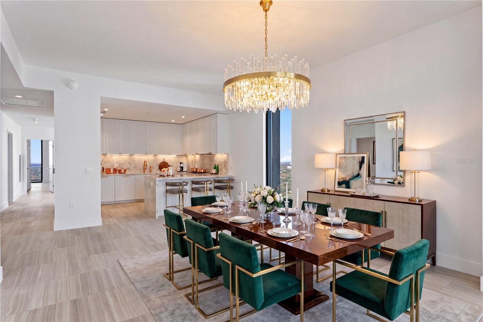 Dining Room & Kitchen
