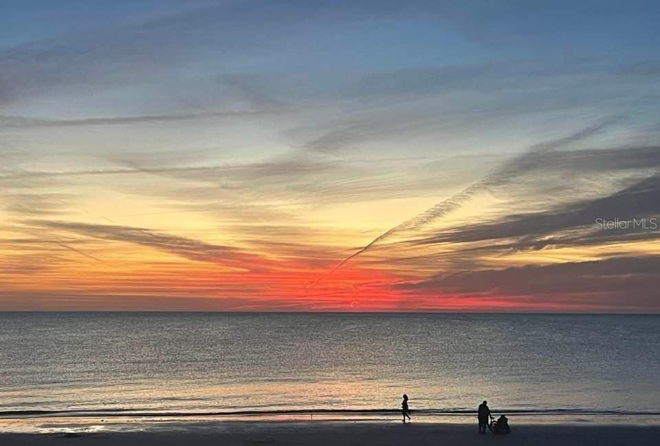 Gulf front sunsets just steps away