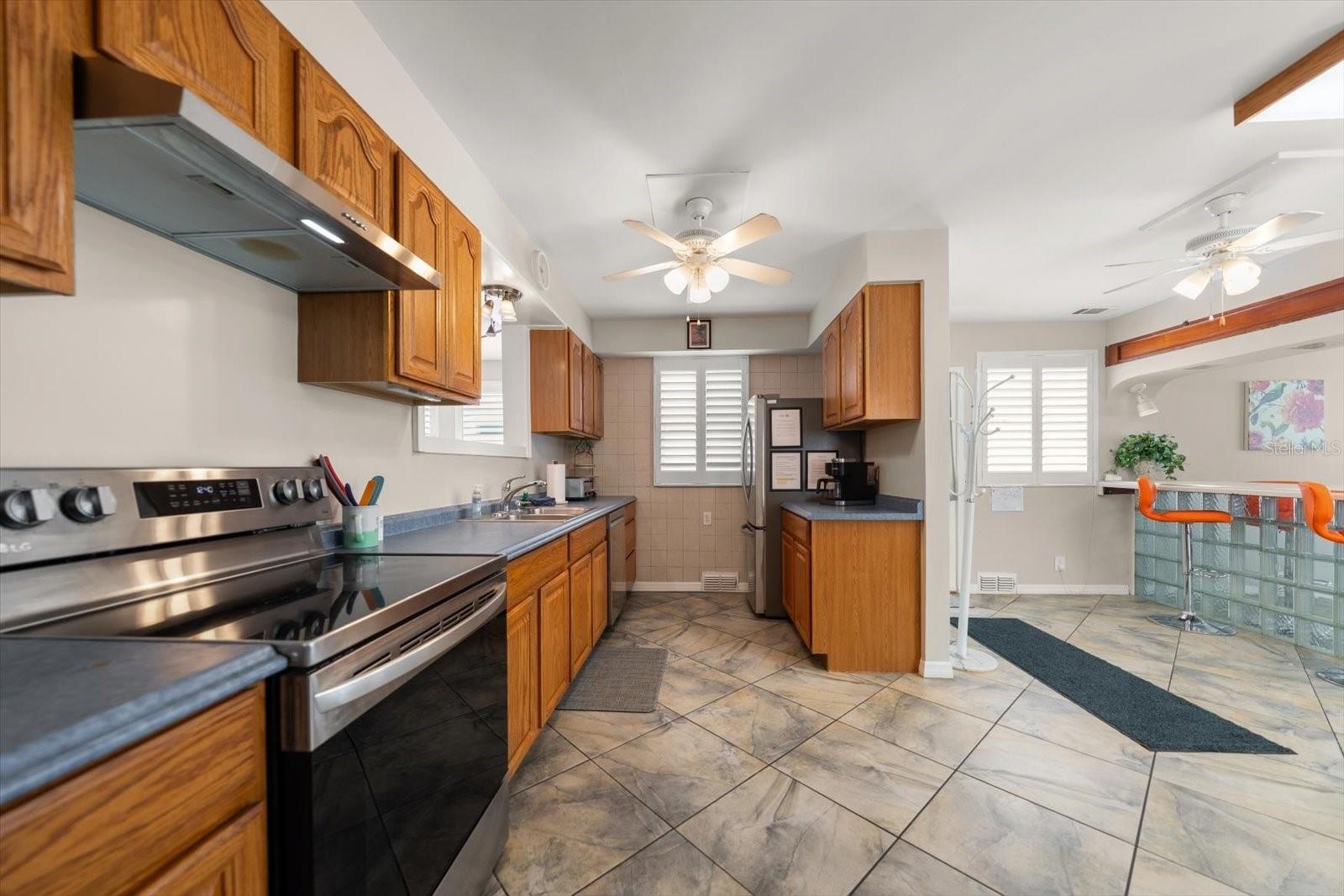 Main home-kitchen area with newer applicances