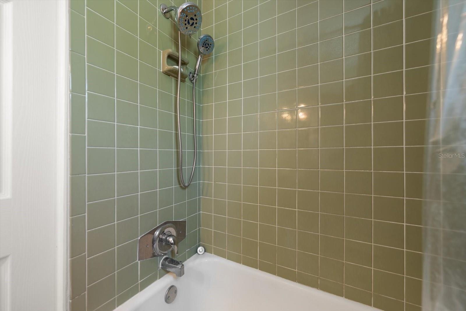 Efficiency apartment bath area