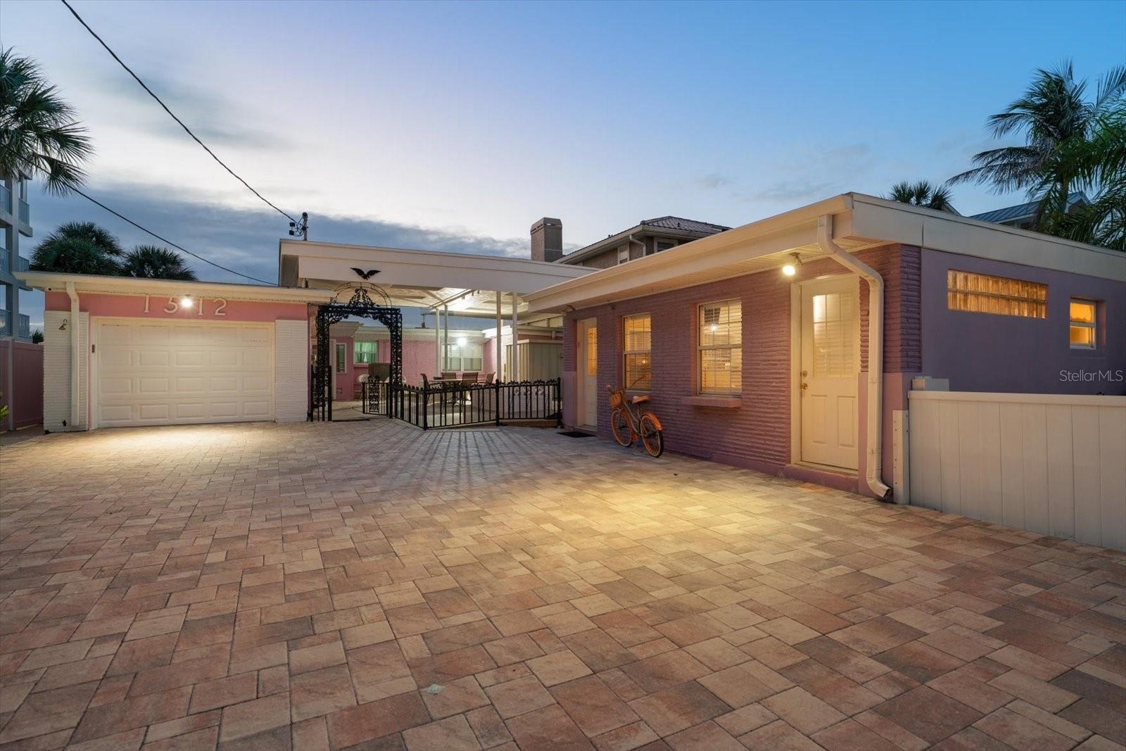 Plentiful parking, large covered patio, Beach side house of 3 bedrooms, 2 baths, living and family rooms, and 2 separate apartments..did we mention th