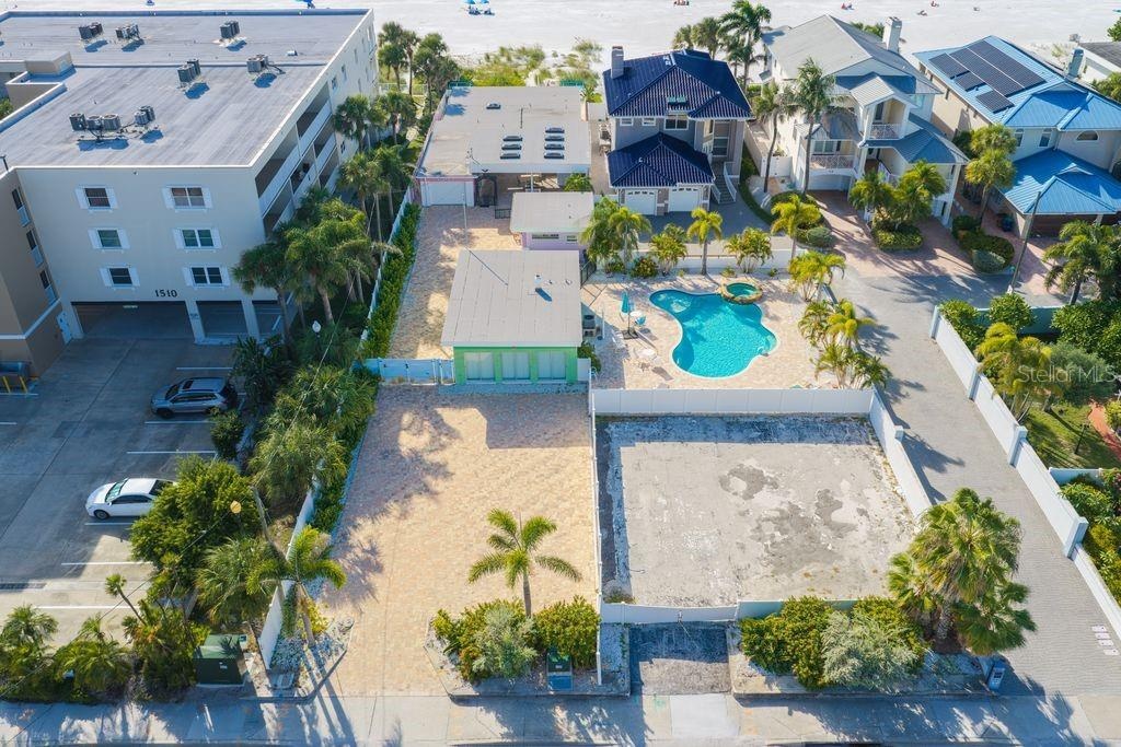 Large property extending from the beach to the boulevard-a rare find!