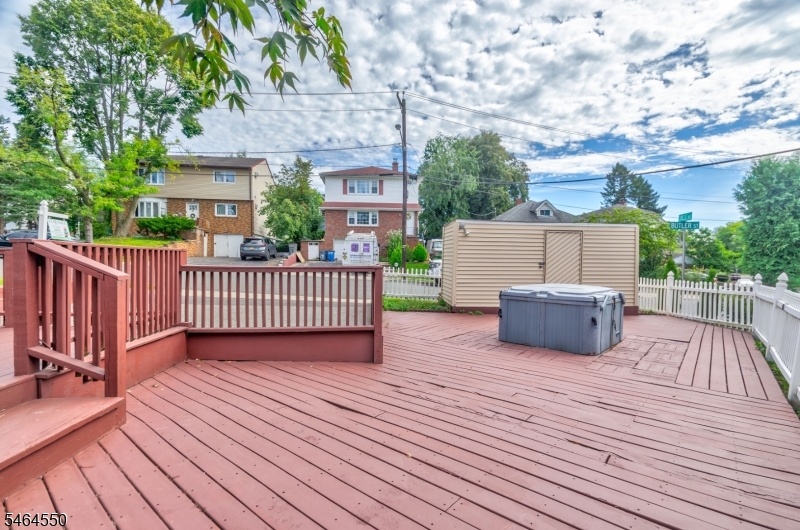 wrap around deck