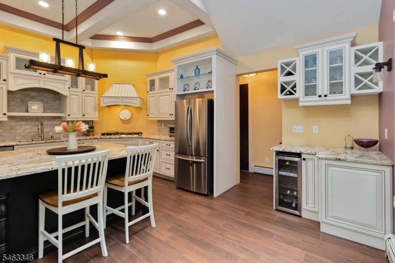 Kitchen Beverage Bar