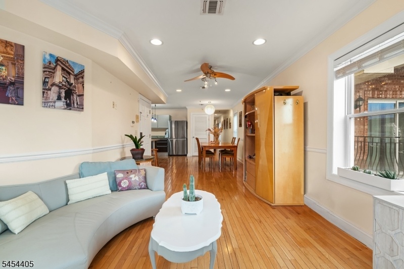 Living Dining