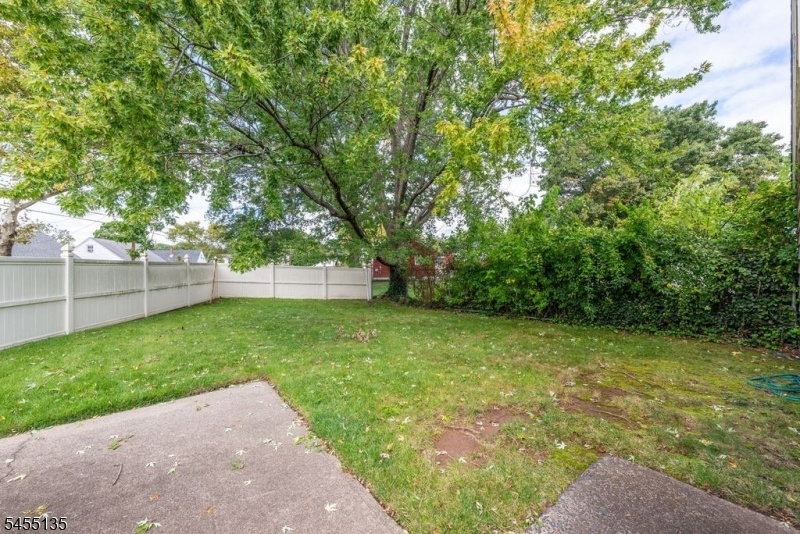 Large Fenced in Yard