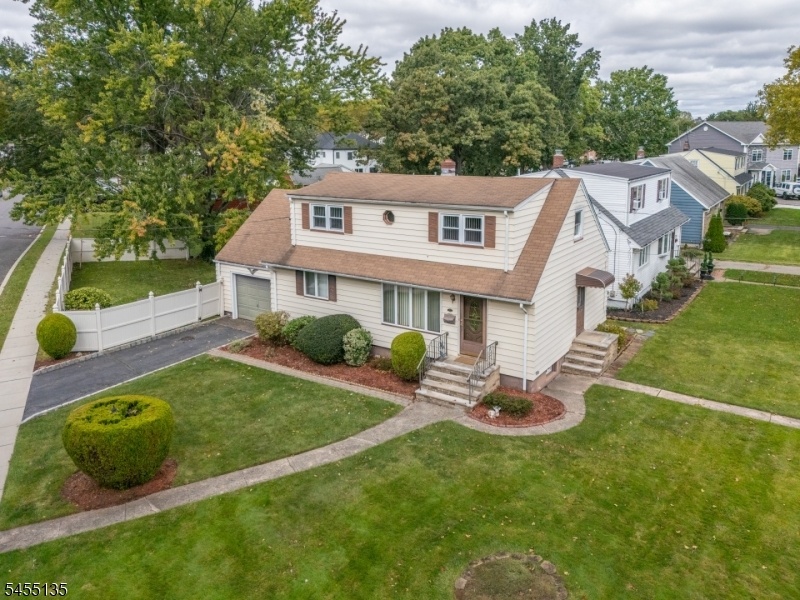 Expanded Cape on Large lot