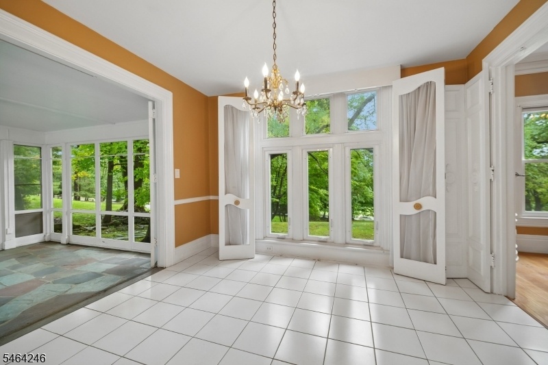 Breakfast Room