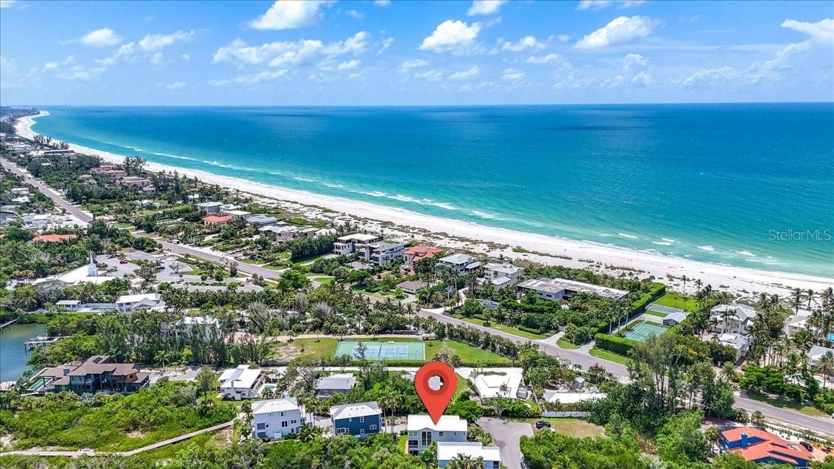 6330 Laguna Dr, Longboat Key, FL 34228
