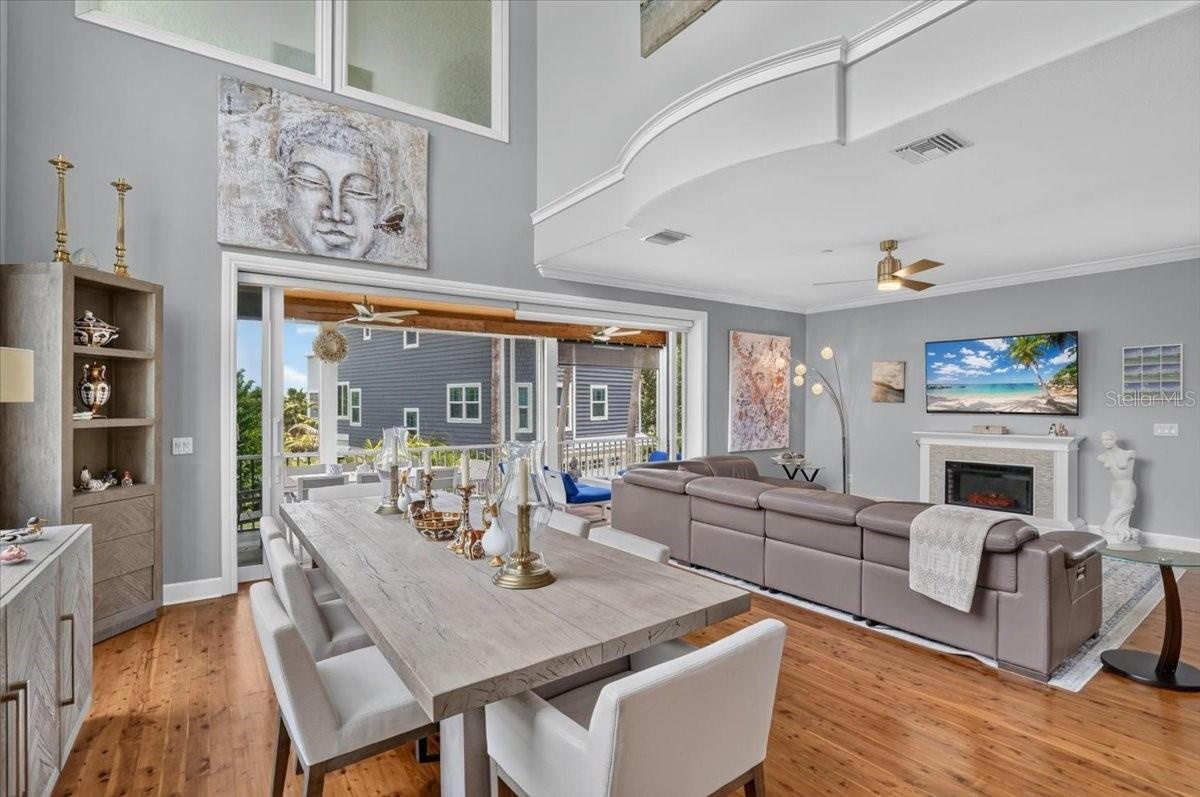 6330 Laguna Dr, Longboat Key, FL 34228