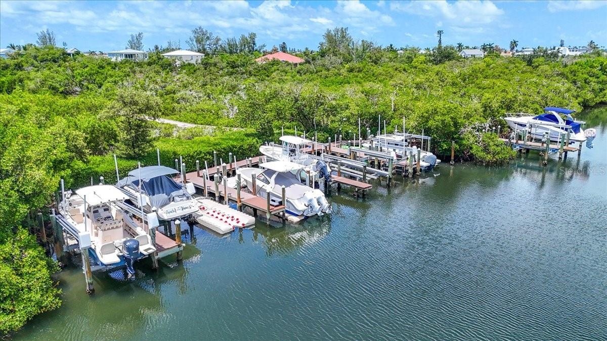 6330 Laguna Dr, Longboat Key, FL 34228