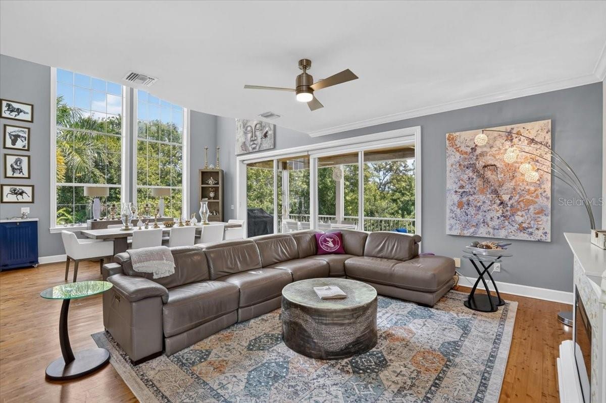 6330 Laguna Dr, Longboat Key, FL 34228