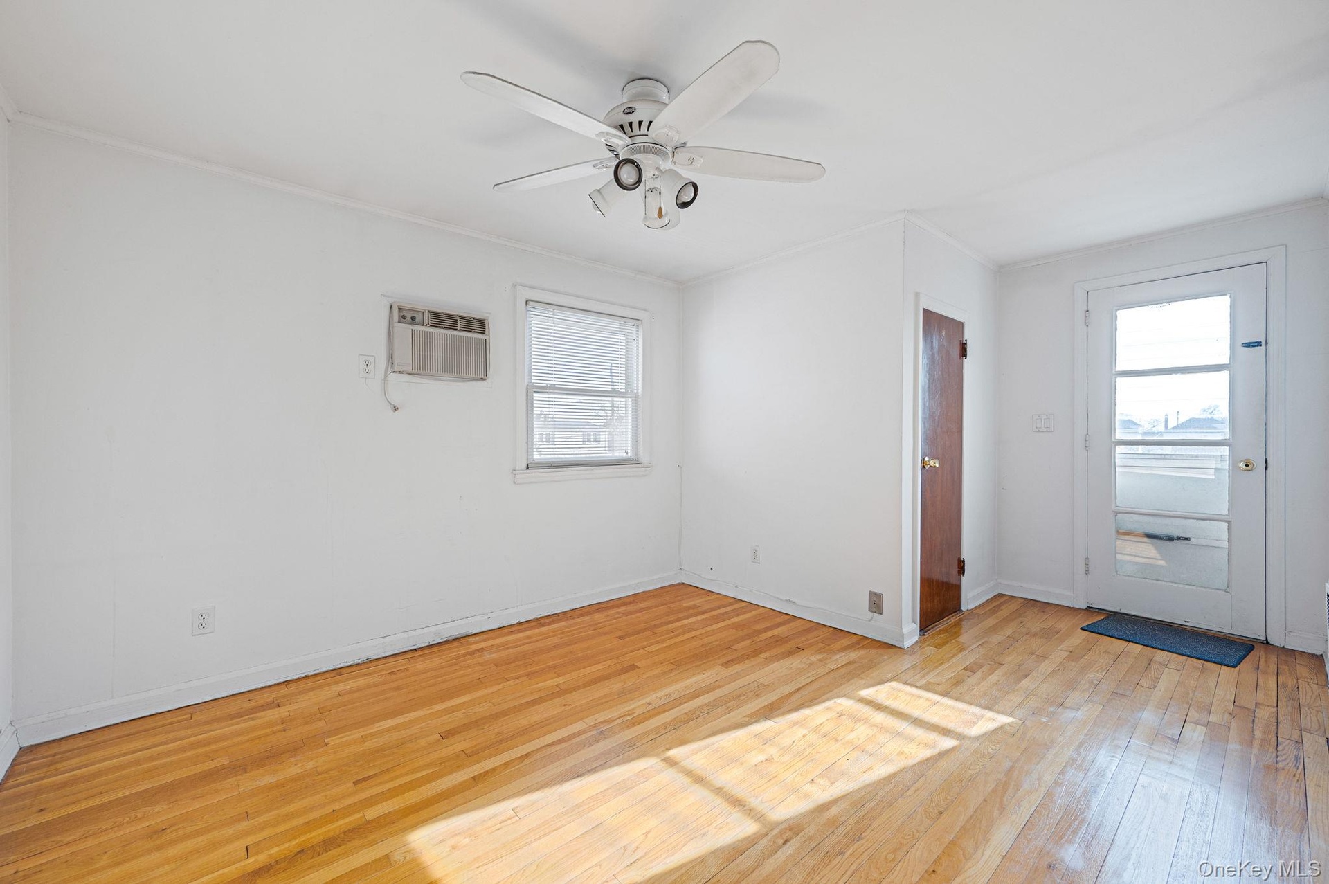 Primary bedroom with access to the Terrace -2nd Floor