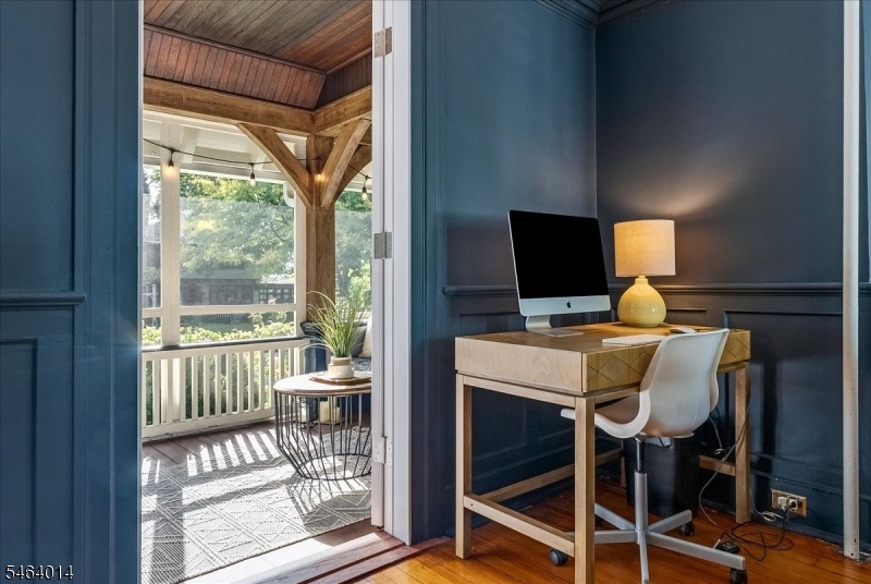 Family to Screened Porch