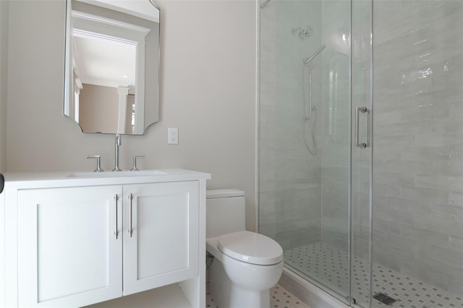 En suite bath
