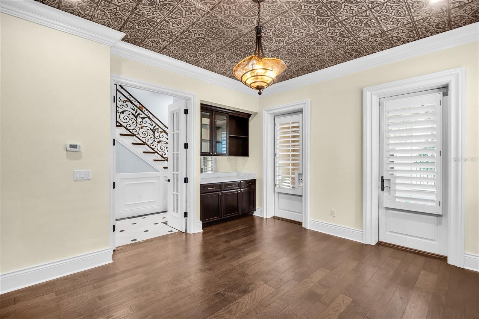 1st Level Entertainment room
