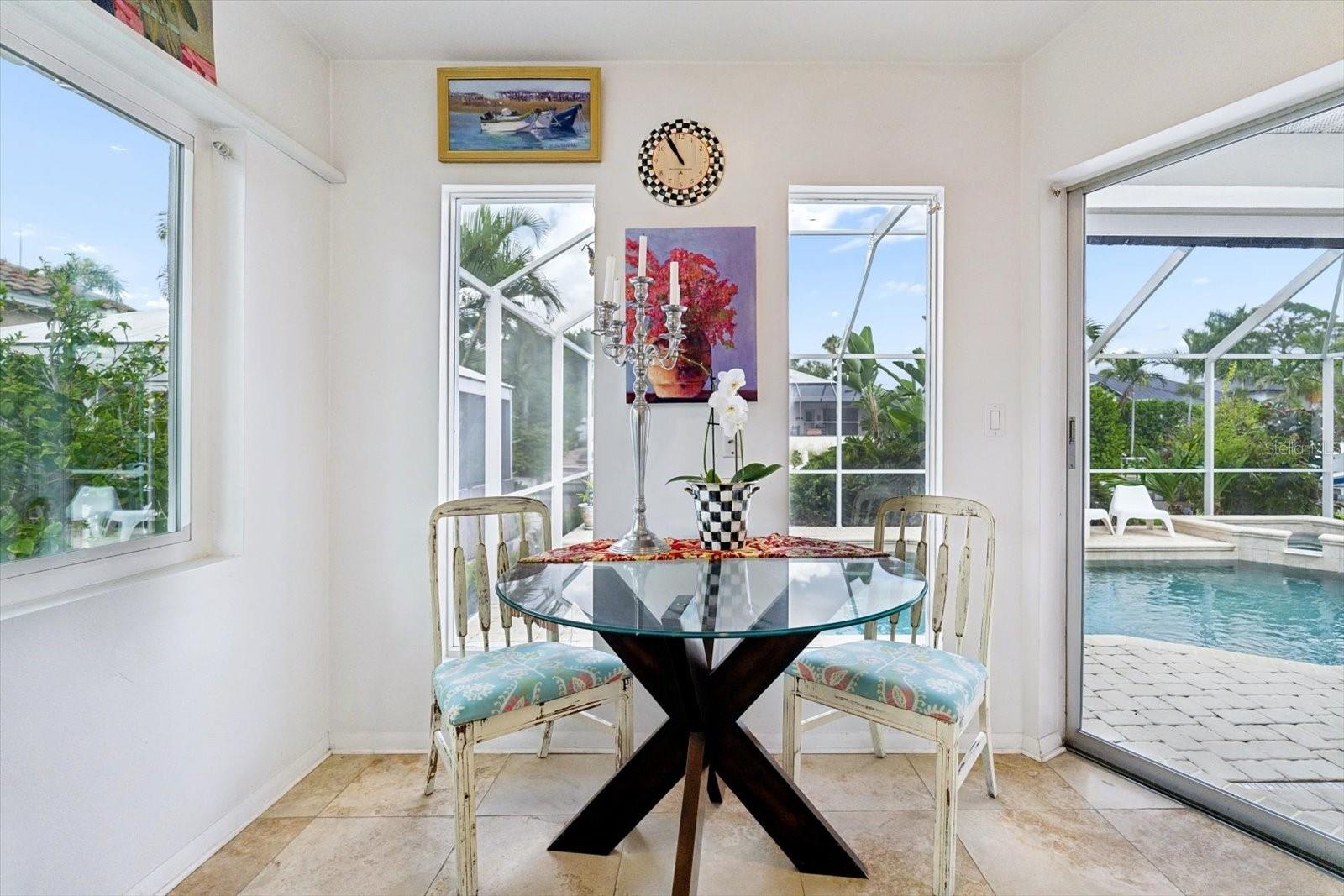 Kitchen Breakfast nook