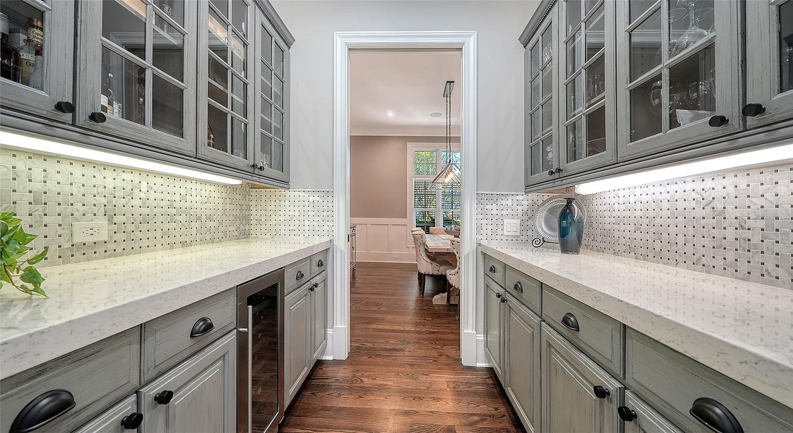 Butler pantry from kitchen to formal dining