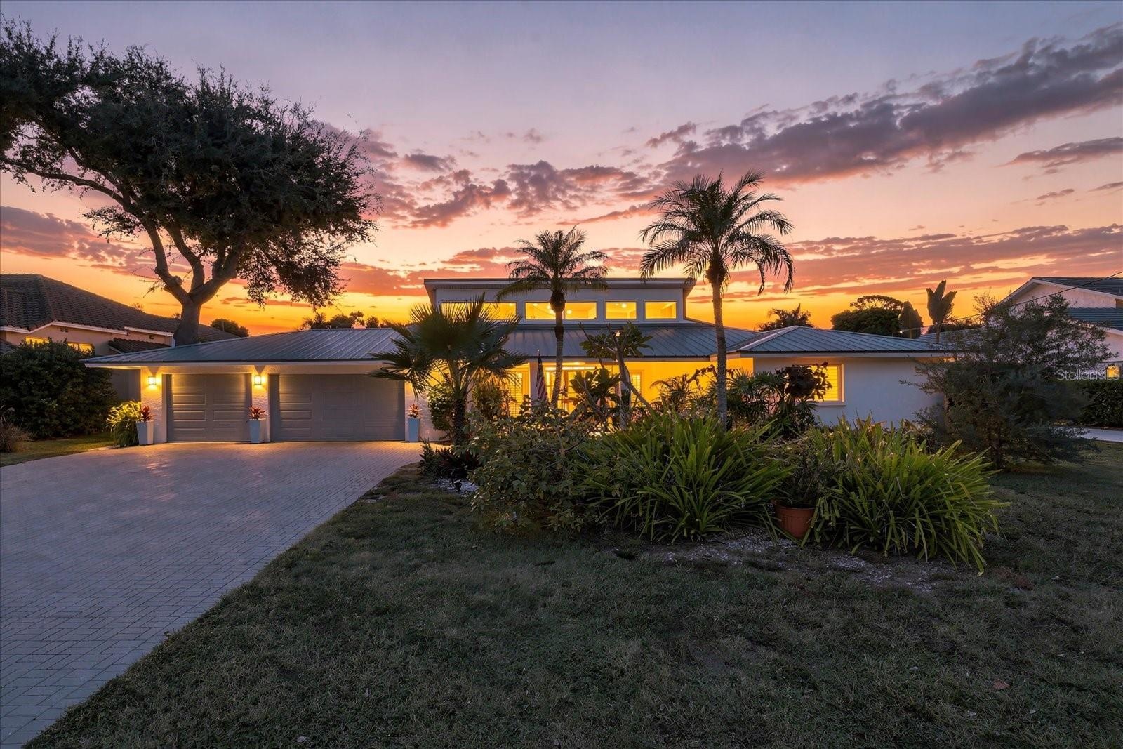 1741 Stanford Lane Sarasota, FL. 34231