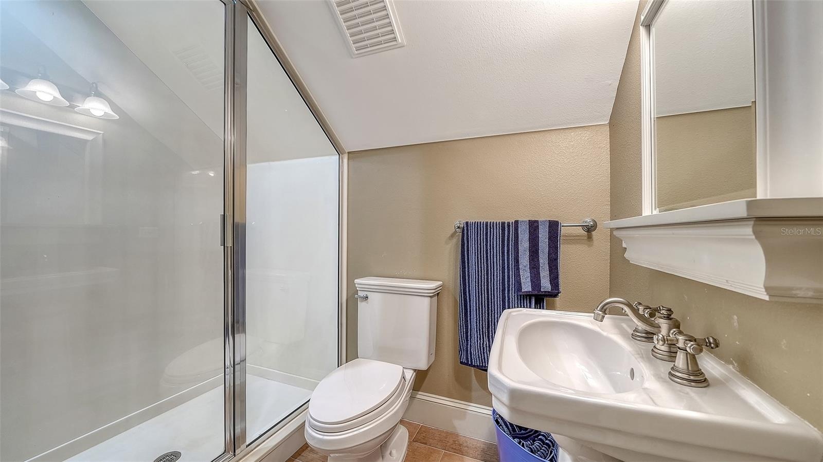 Upstairs full bath