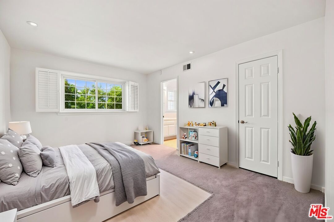 virtual staging