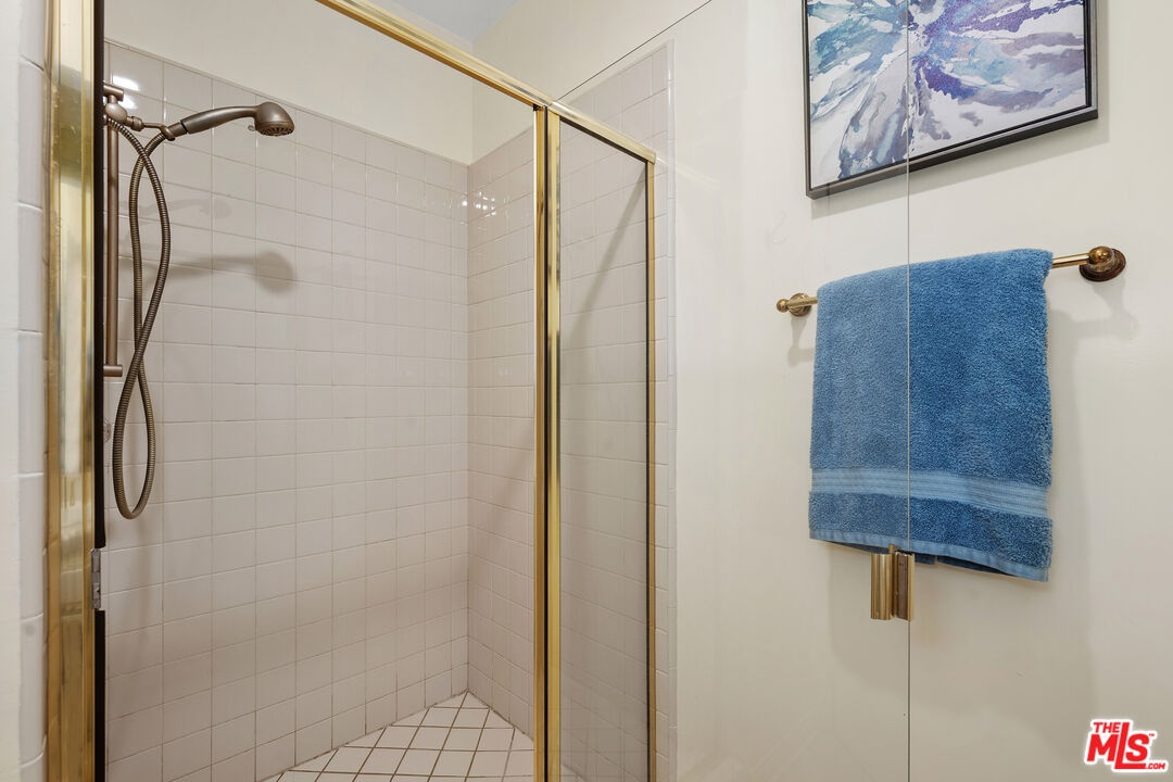 2ND BATHROOM WITH SHOWER