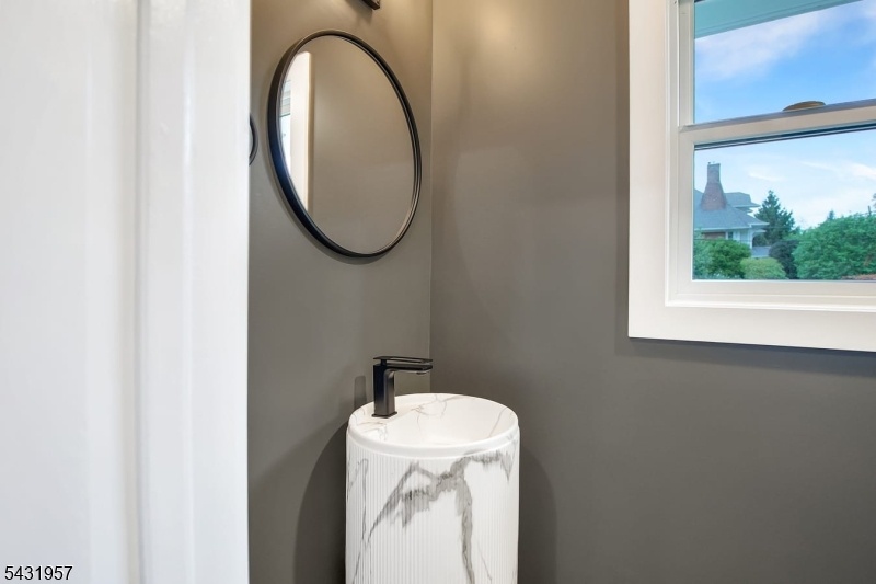 Powder room 1st floor